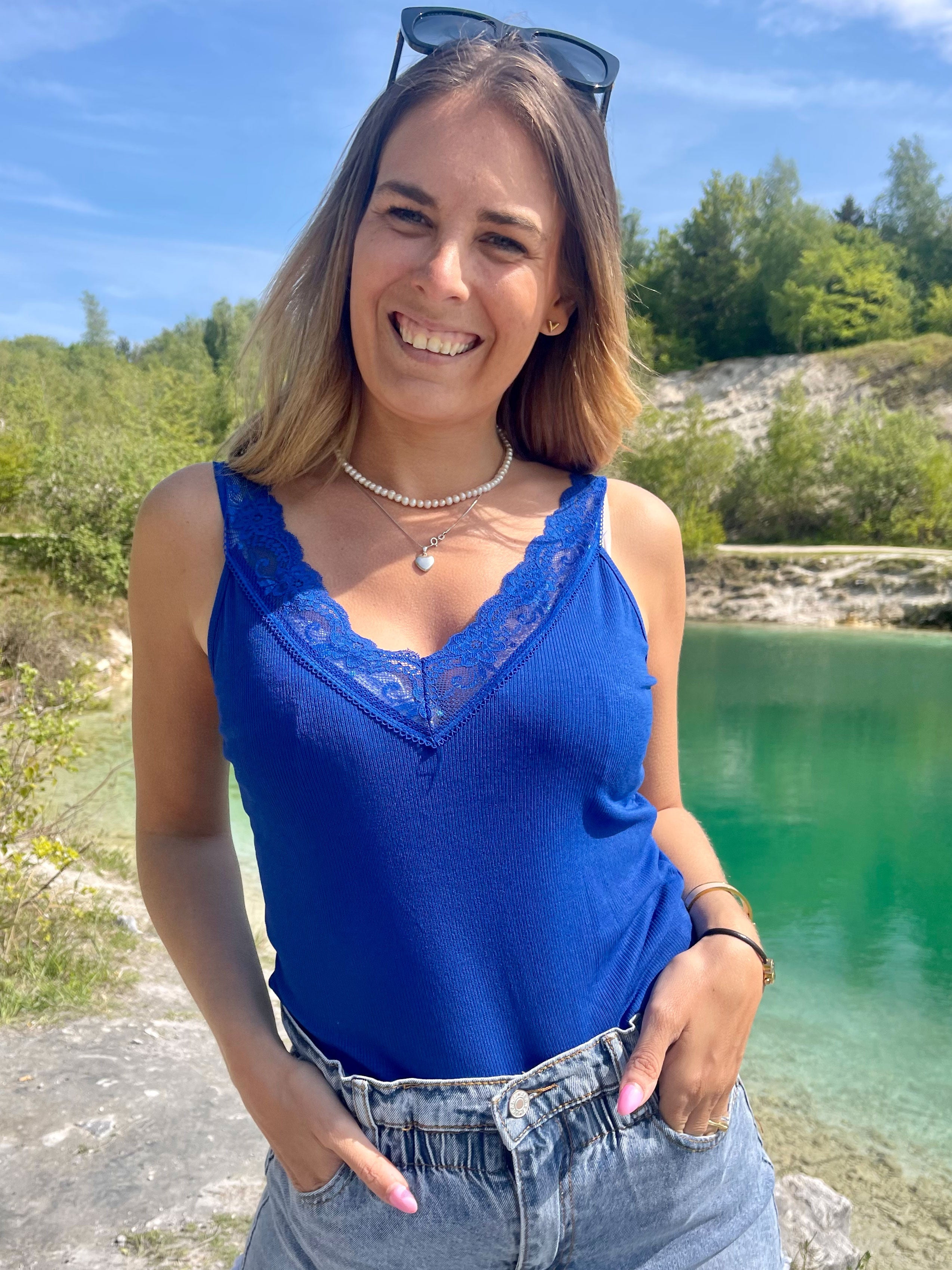 Scarlett - Rippad topp med spets